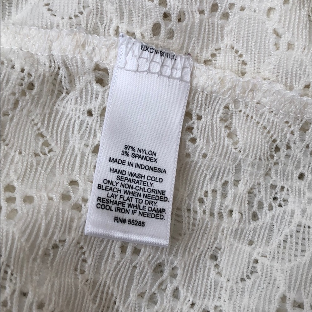 Express Crop Top - Picture 3 of 3